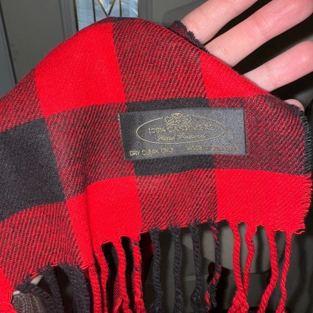 100% Cashmere Scarf - Picture 2 of 4